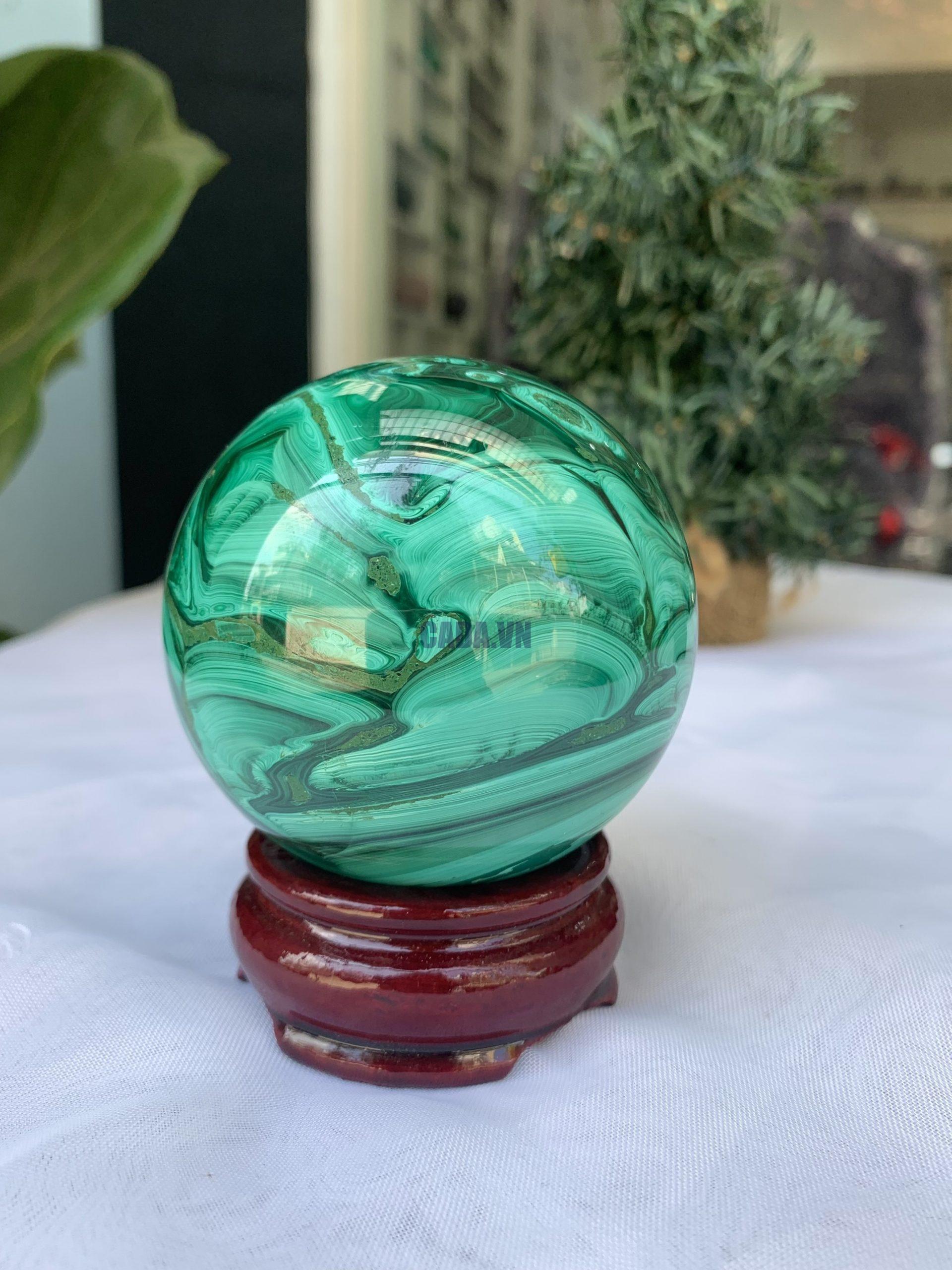 Bi cầu đá Lông Công – Đá Khổng Tước – Malachite Sphere, ĐK: 6.9 CM, KL: 0.632 KG (MLC31) 