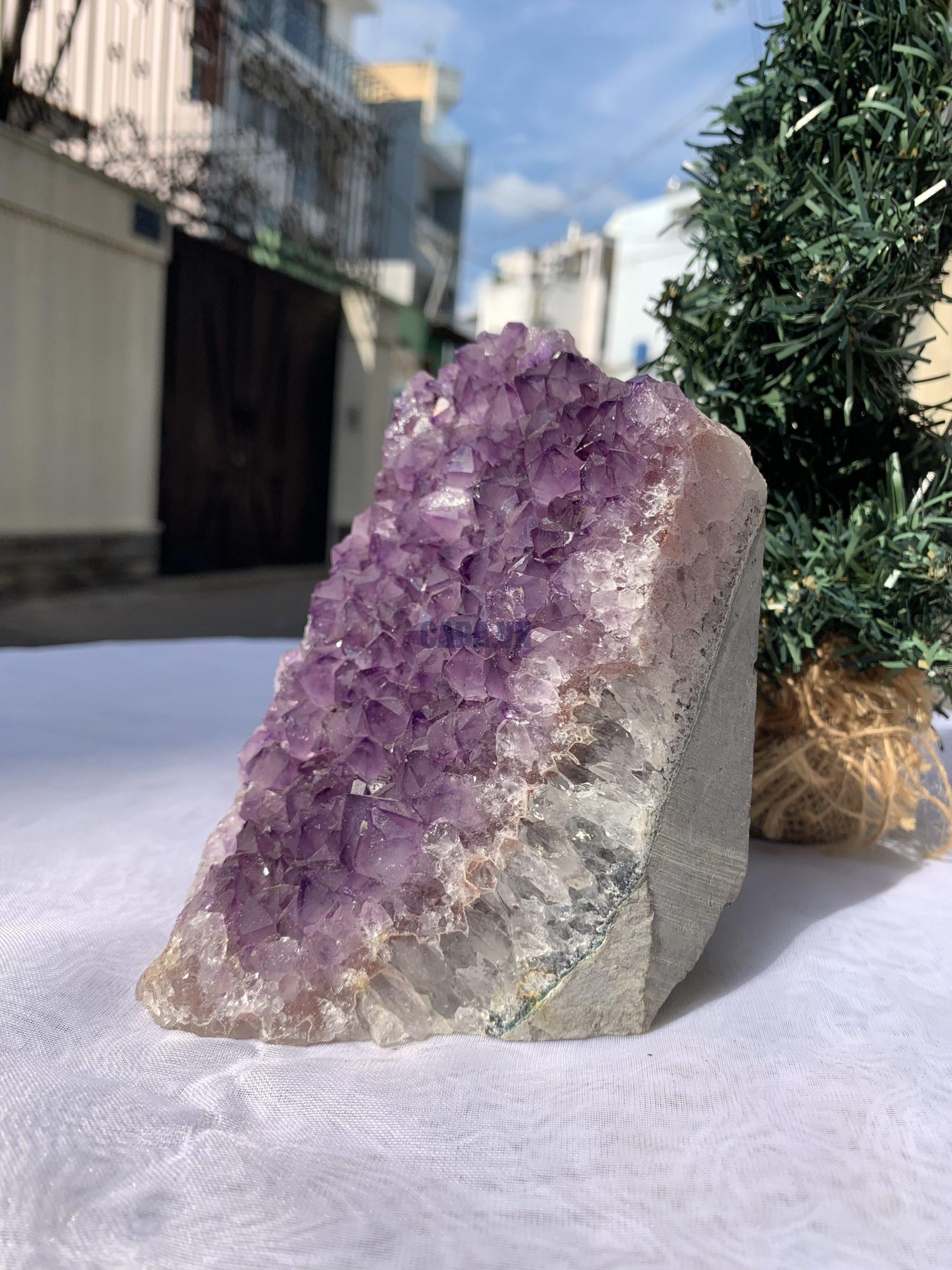 HỐC THẠCH ANH TÍM NHỎ – SMALL AMETHYST GEODE (TV410), KL: 1.542KG, KT: 12,5x9,3 CM