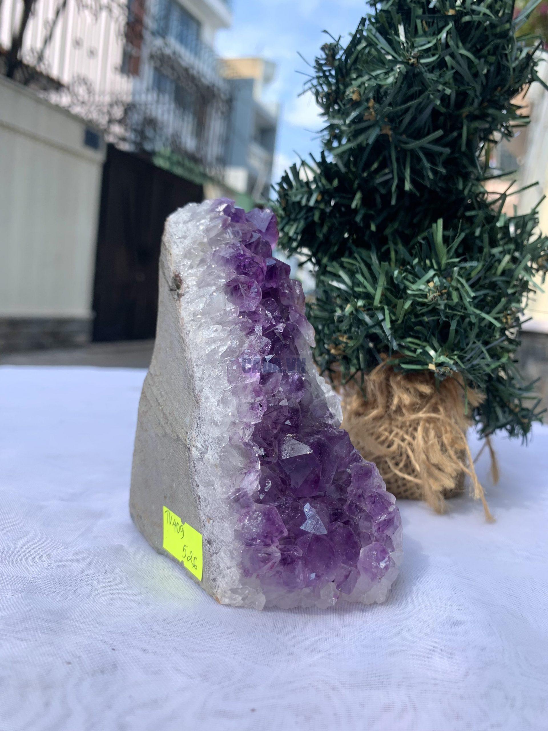 HỐC THẠCH ANH TÍM NHỎ – SMALL AMETHYST GEODE (TV409), KL: 0,526KG, KT: 10,5x5 CM