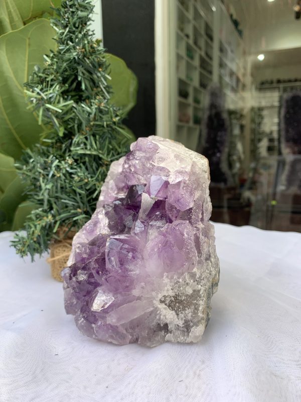 HỐC THẠCH ANH TÍM NHỎ – SMALL AMETHYST GEODE (TV414), KL: 1.794 KG, KT: 13×10.5CM
