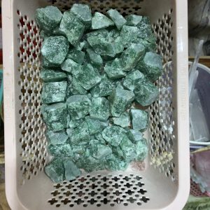 ĐÁ VỤN THÔ THẠCH ANH DÂU XANH - Strawberry Quartz Raw | ĐÁ VỤN PHONG THỦY