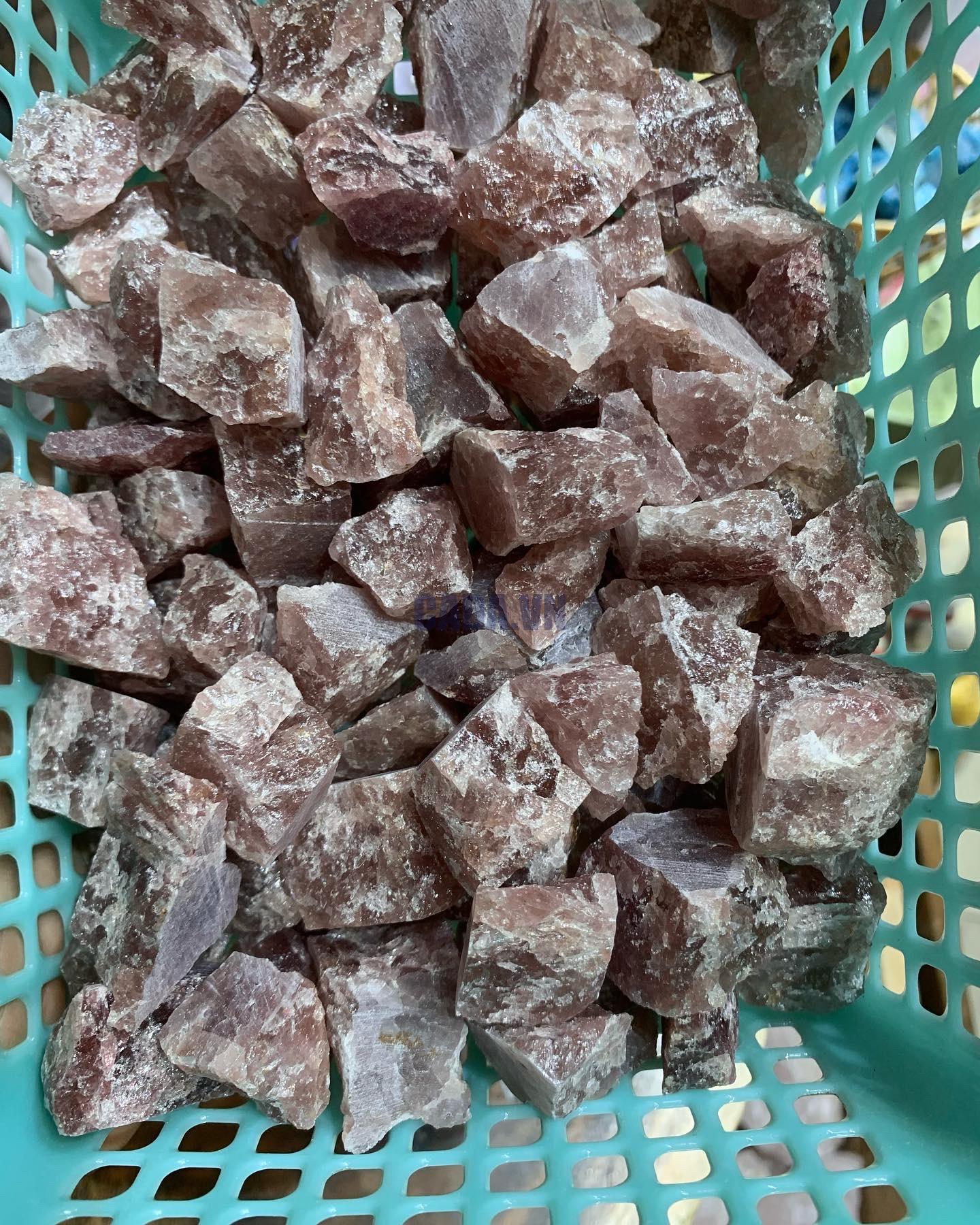 ĐÁ VỤN THÔ THẠCH ANH DÂU HỒNG - Strawberry Quartz Raw | ĐÁ VỤN PHONG THỦY