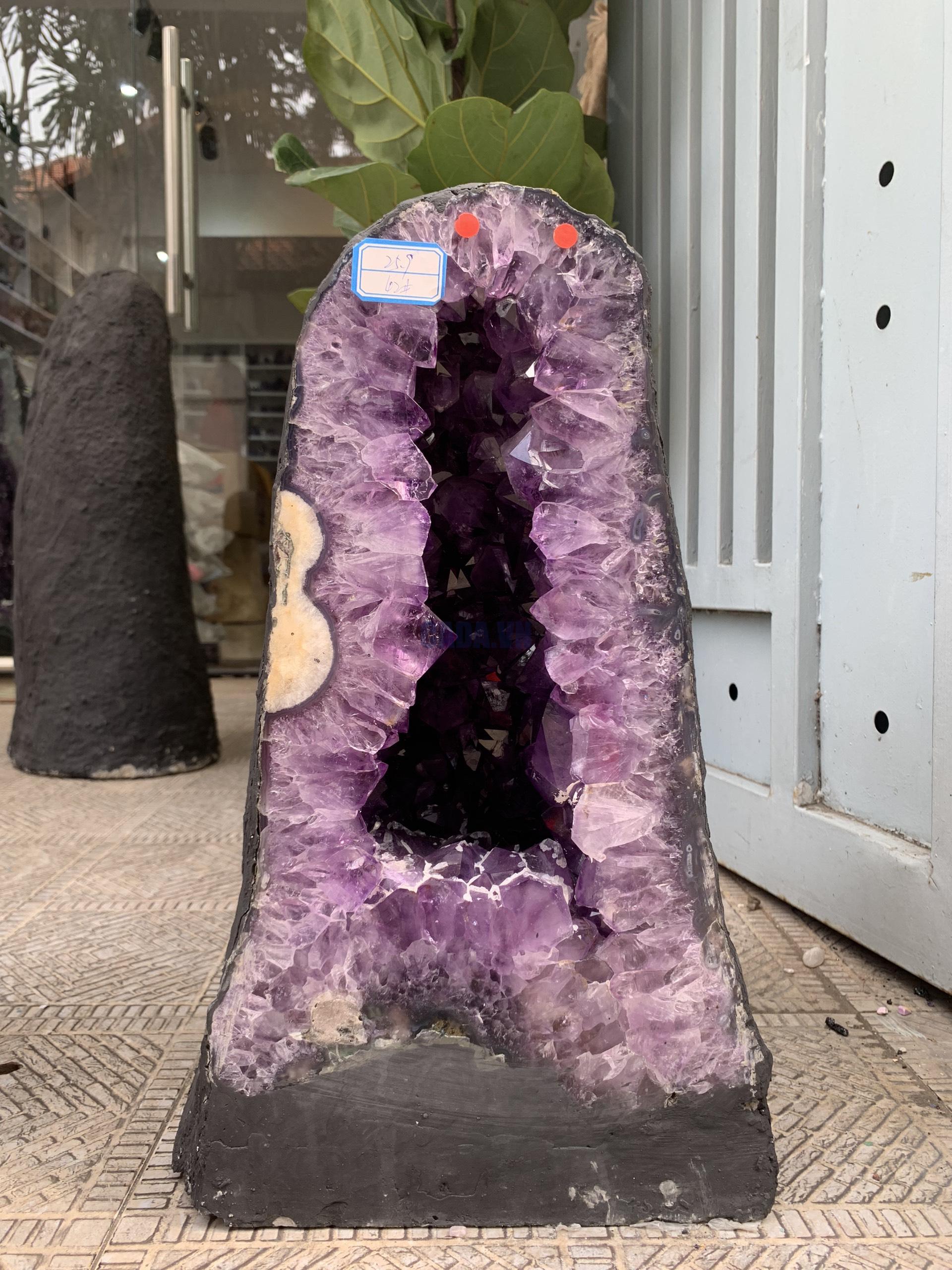 Hốc Thạch Anh Tím – Amethyst Geode (T130), KT: 43,3x24,3x7,5CM, KL: 25,7KG