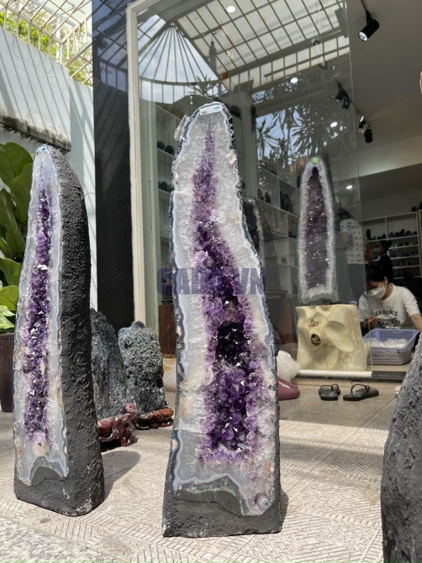 Hốc Thạch Anh Tím – Amethyst Geode (T122), KT: 73.5x20CM, KL: 19.44KG