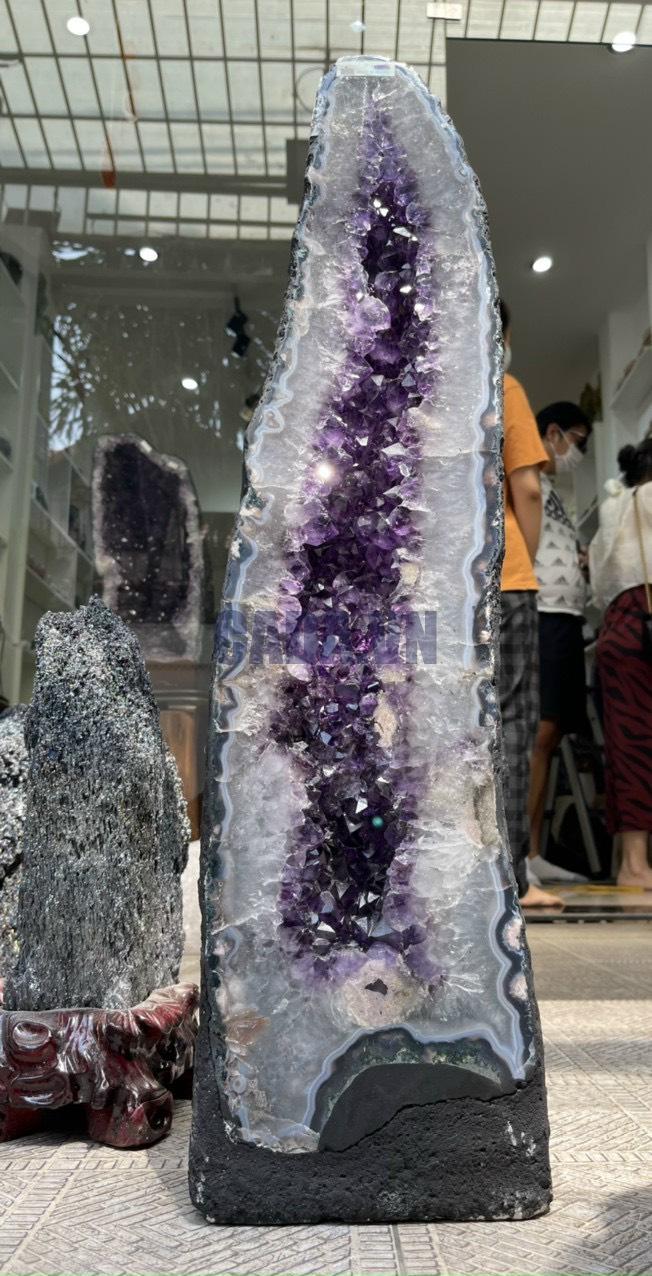 Hốc Thạch Anh Tím – Amethyst Geode (T123), KT: 73.5x20CM, KL: 23.08KG