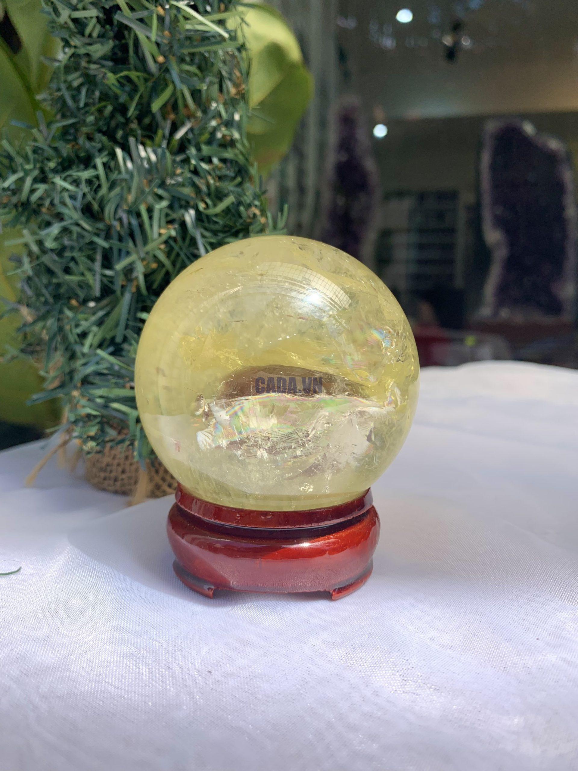 BI CẦBI CẦU THẠCH ANH VÀNG – Citrine Sphere KL: 0,462 KG; ĐK: 6,9 cm (V26)U THẠCH ANH VÀNG – Citrine Sphere KL: 0,462 KG; ĐK: 6,9 cm (V26)