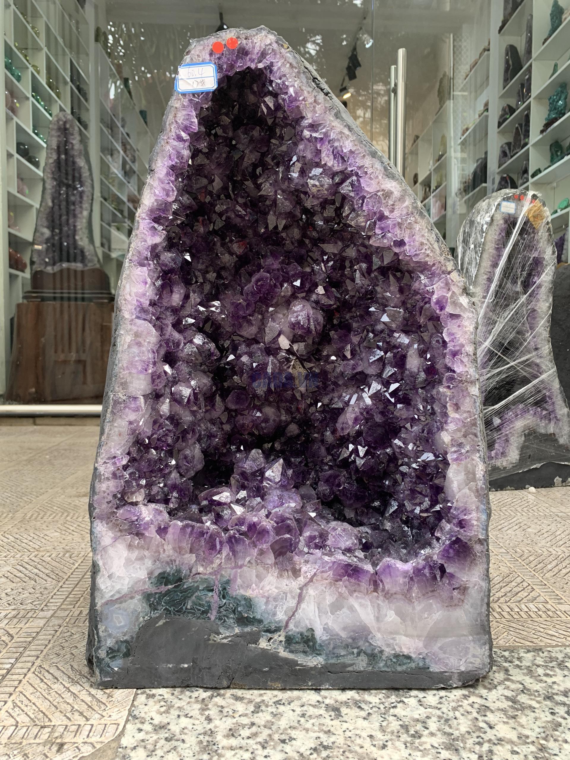 Hốc Thạch Anh Tím – Amethyst Geode (T126), KT: 58,5x36x12,2CM, KL: 60,4KG