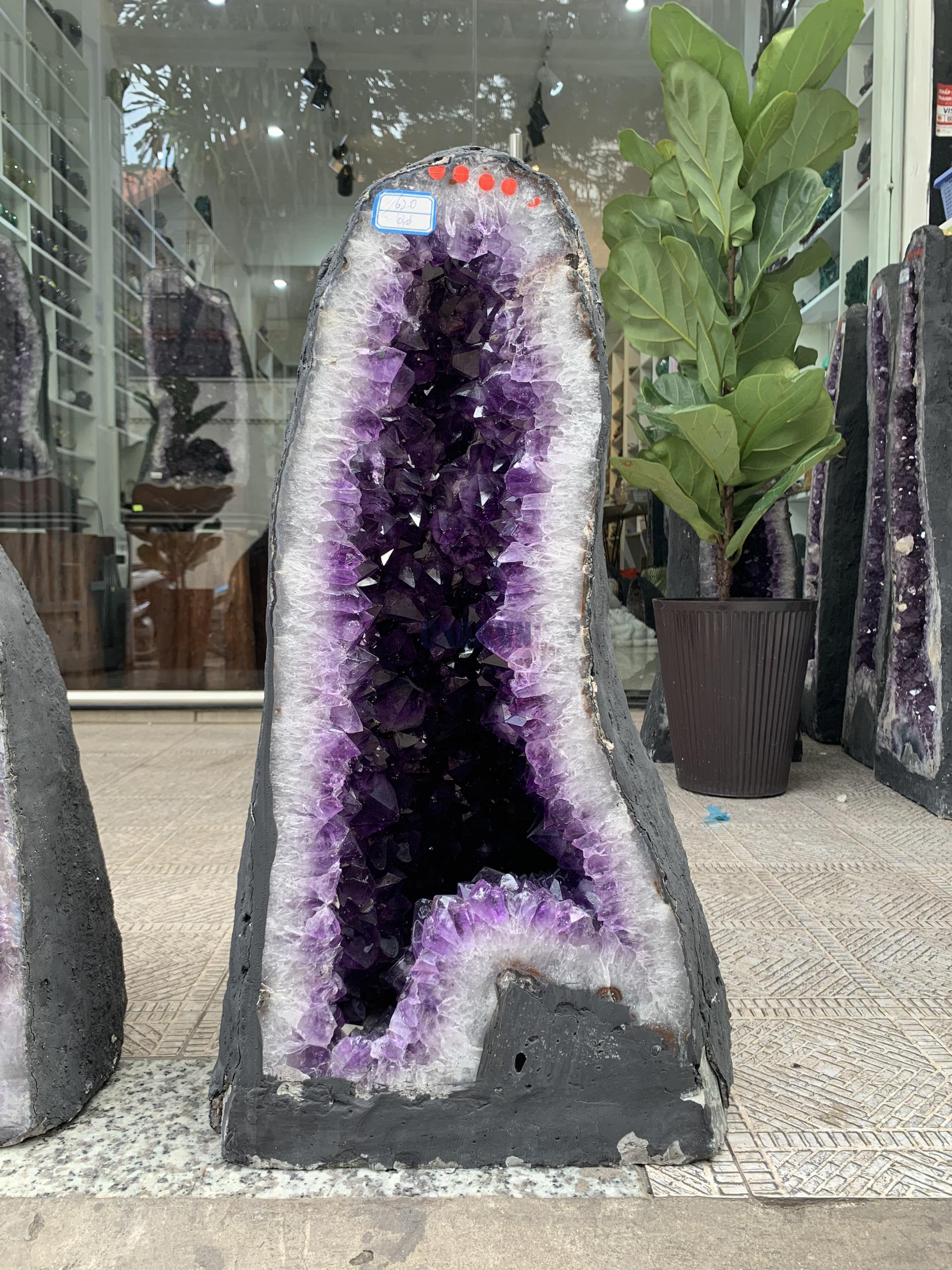 Hốc Thạch Anh Tím – Amethyst Geode (T129), KT: 64,7x31x24,5CM, KL: 62KG