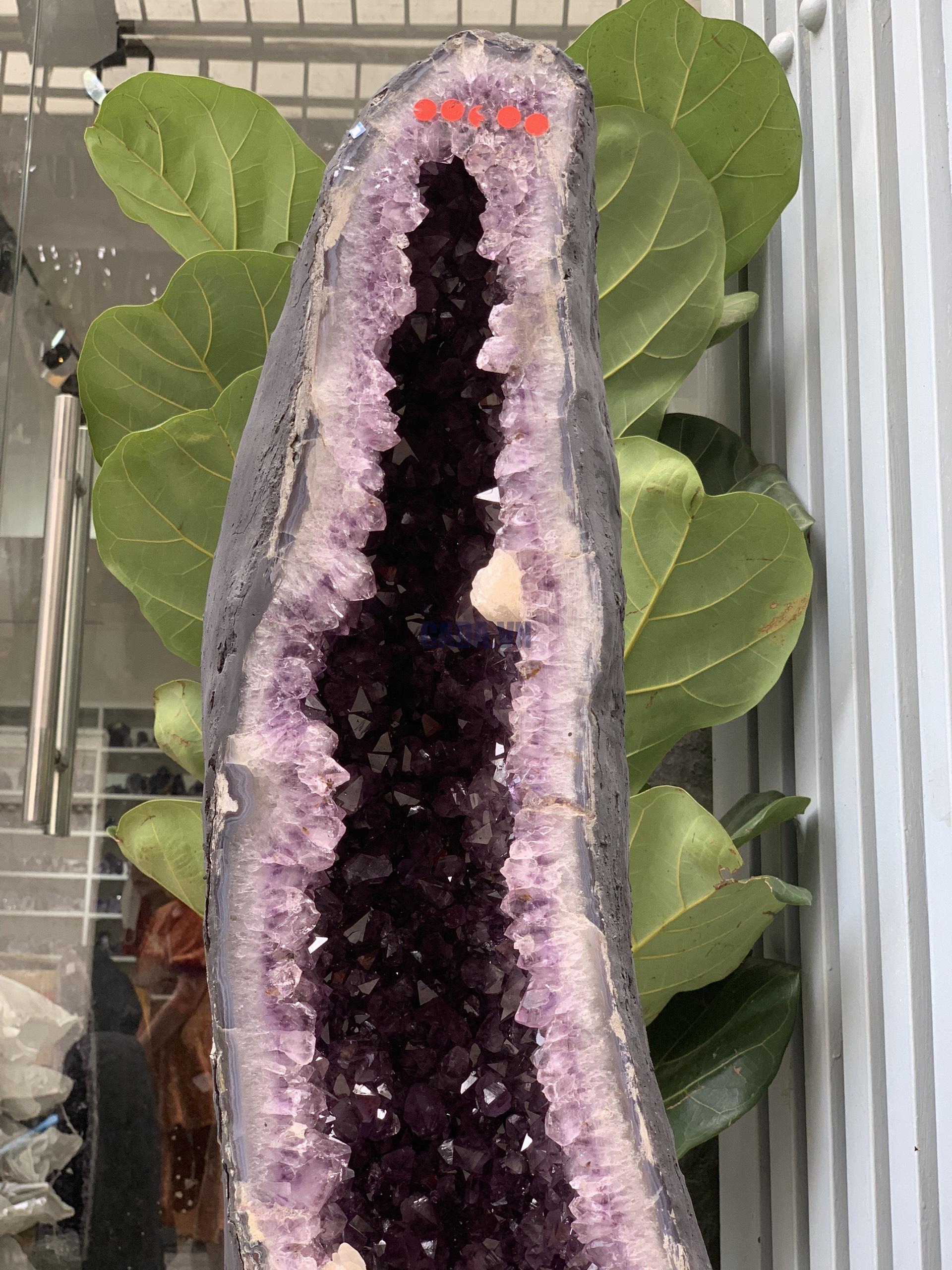 Hốc Thạch Anh Tím – Amethyst Geode (T136), KT: 94x31CM