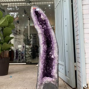Hốc Thạch Anh Tím – Amethyst Geode (T132), KT: 102,5x23x9,5CM, KL: 67,55KG
