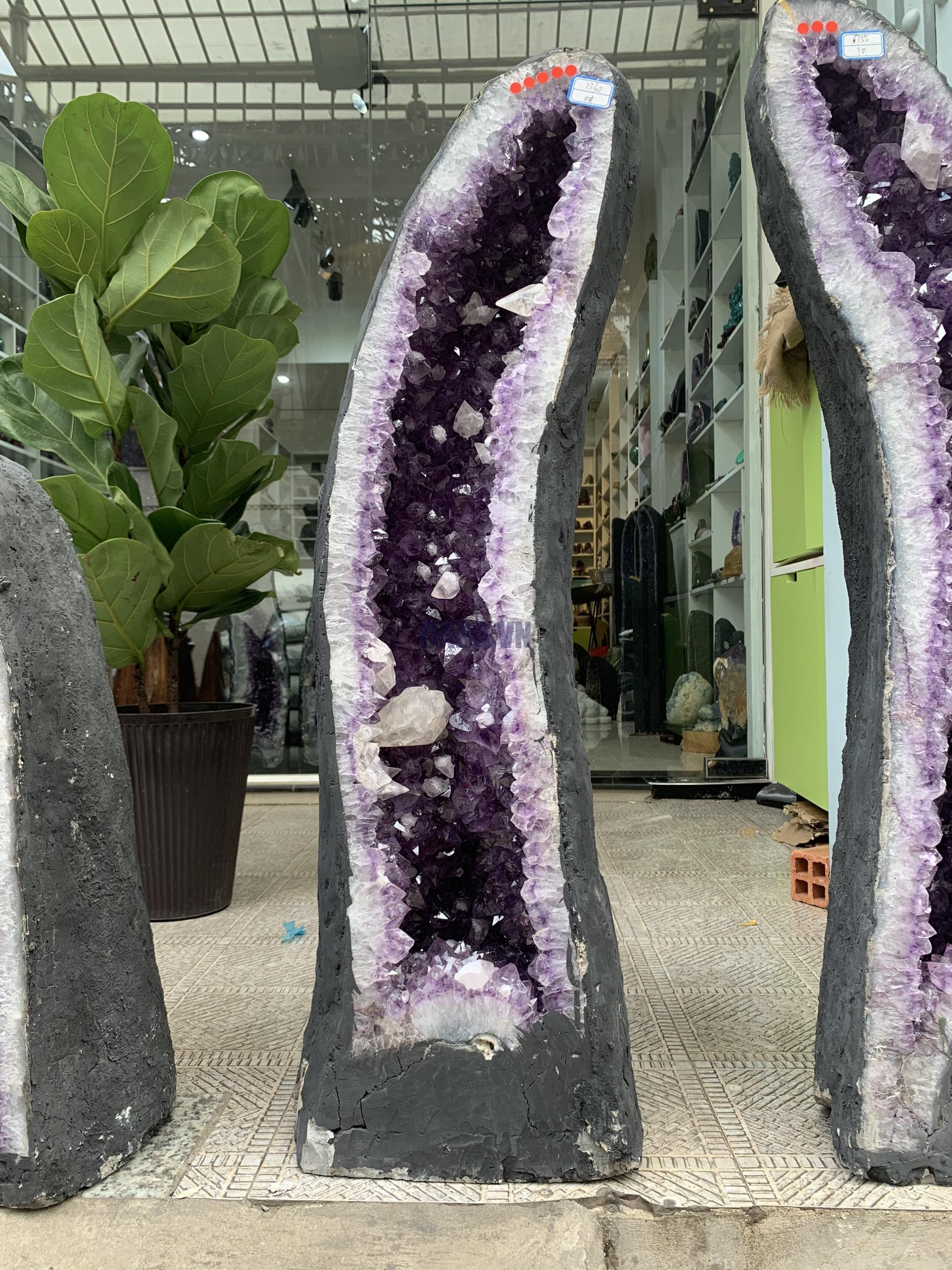 Hốc Thạch Anh Tím – Amethyst Geode (T133), KT: 96x25x8,5CM, KL: 77,3KG