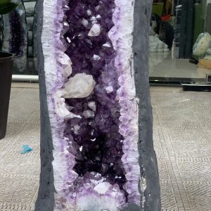 Hốc Thạch Anh Tím – Amethyst Geode (T133), KT: 96x25x8,5CM, KL: 77,3KG