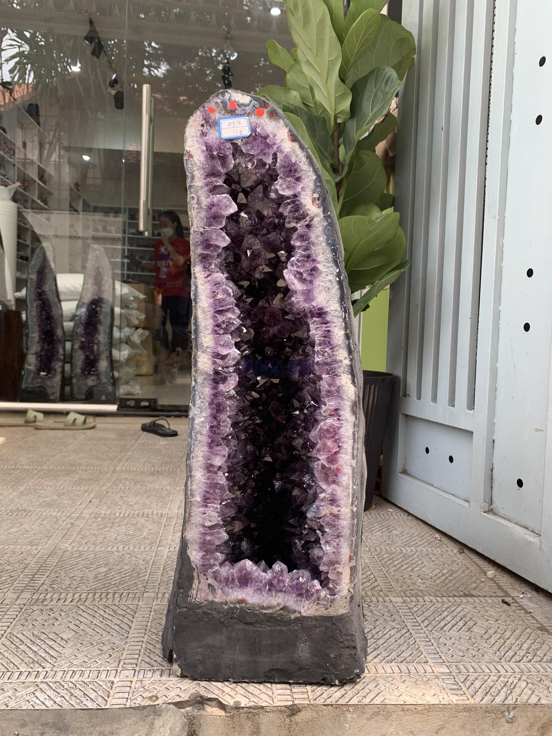 Hốc Thạch Anh Tím – Amethyst Geode (T135), KT: 70,7x22x25CM, KL: 48,35KG