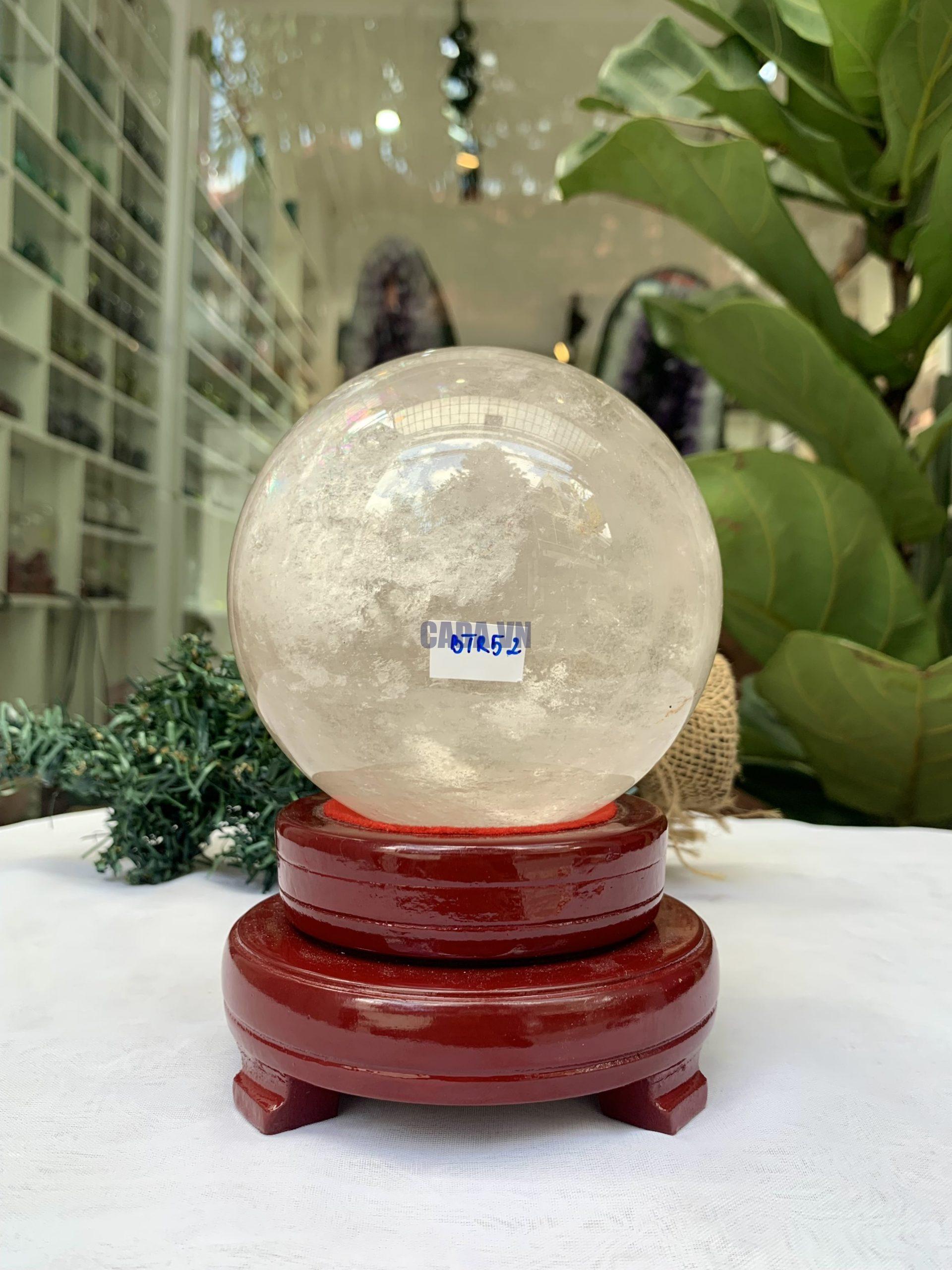 QUẢ CẦU PHONG THỦY THẠCH ANH TRẮNG ĐK: 10,8CM KL: 1,915KG MS: BTR52