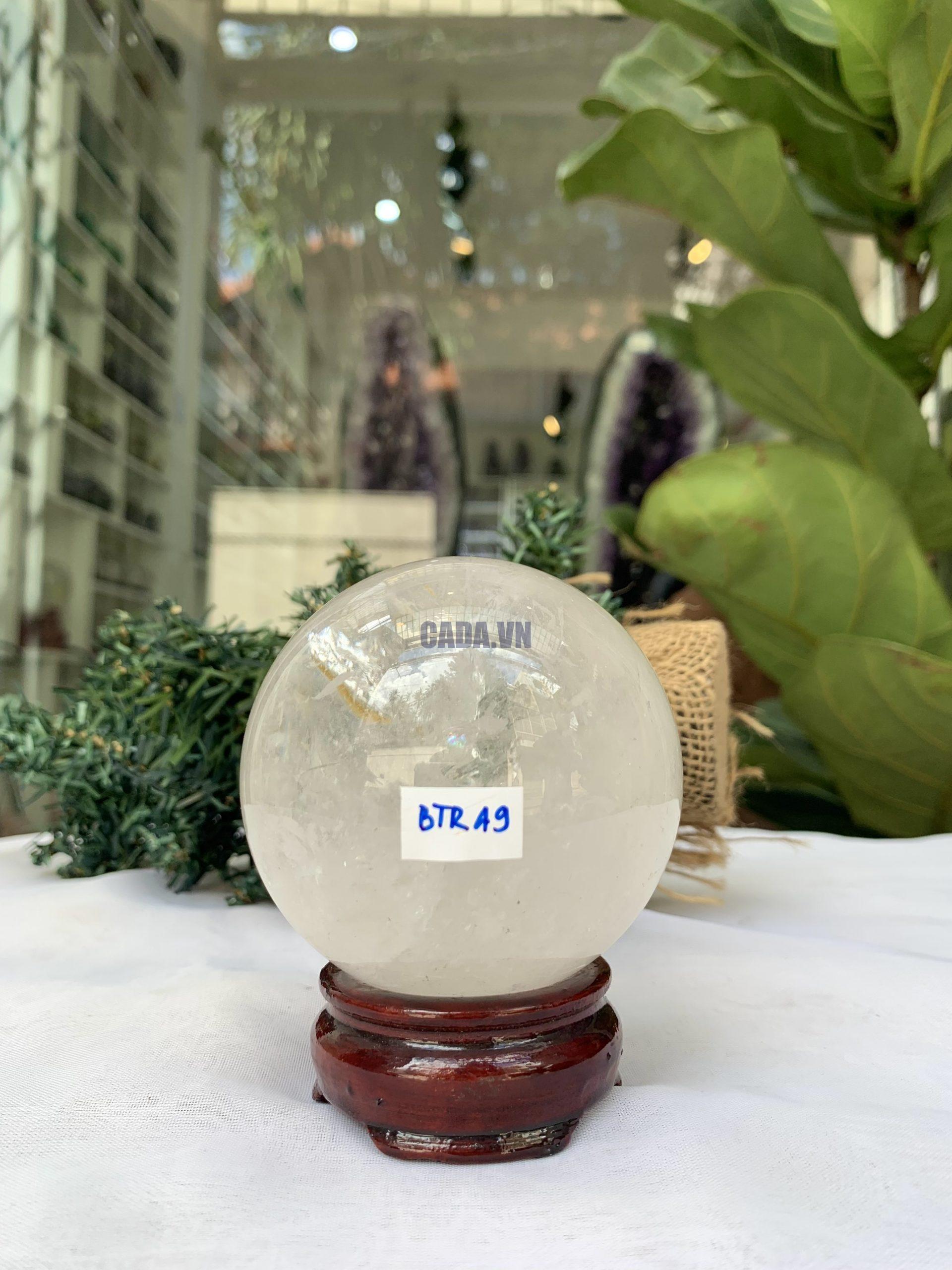 QUẢ CẦU PHONG THỦY THẠCH ANH TRẮNG ĐK: 7,5CM KL: 0,605KG MS: BTR49
