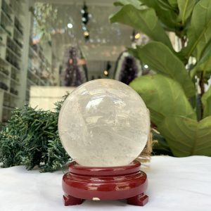 QUẢ CẦU PHONG THỦY THẠCH ANH TRẮNG ĐK: 8,3CM KL: 0,815KG MS: BTR53