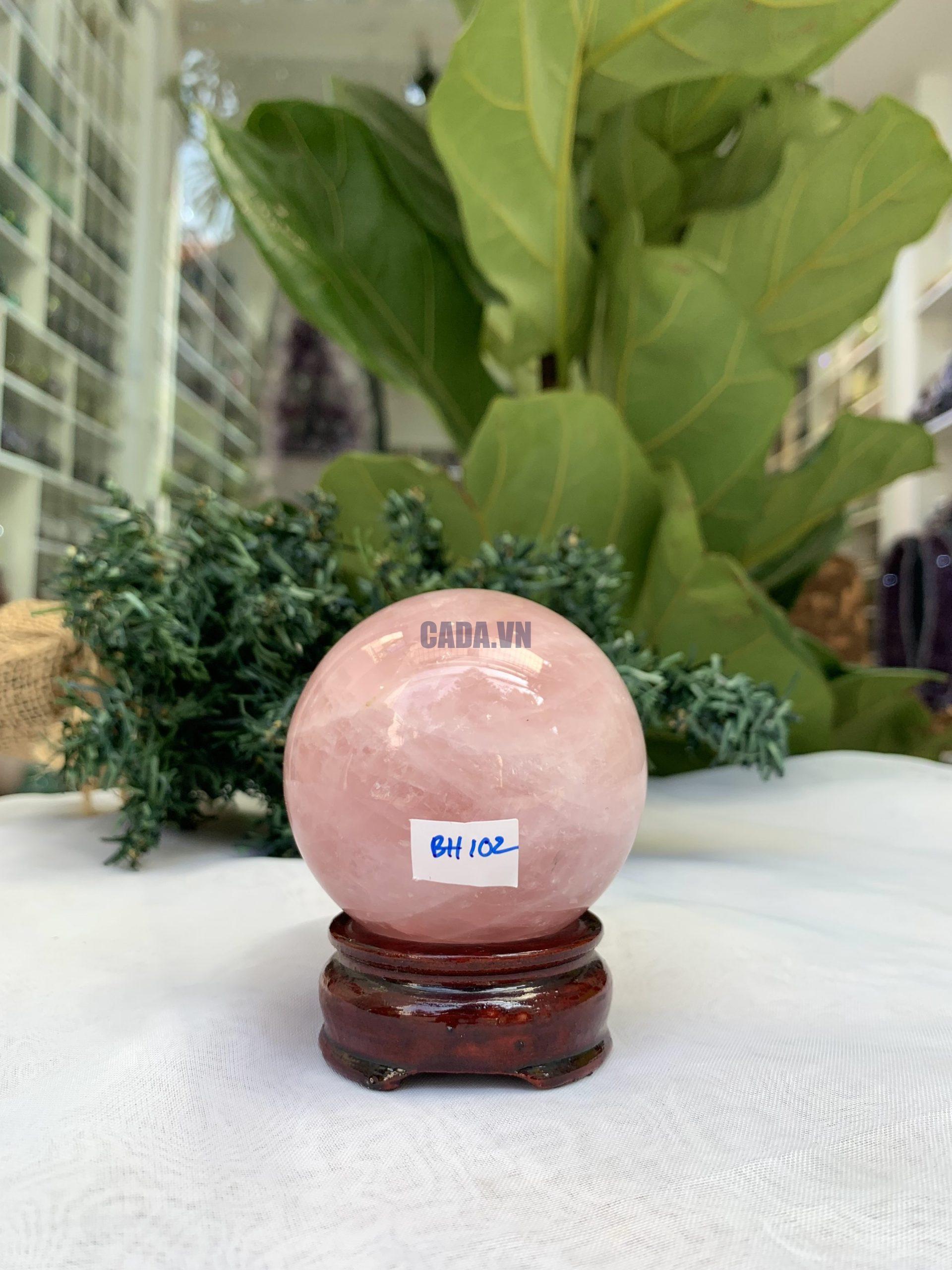 Bi cầu Thạch Anh Hồng – Rose Quartz Sphere (BH102), ĐK: 6,6 CM, KL: 0,405 KG