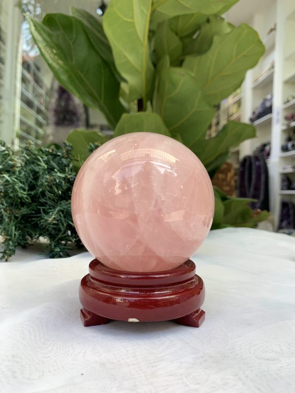 Bi cầu Thạch Anh Hồng – Rose Quartz Sphere (BH100), ĐK: 8,5 CM, KL: 0,890 KG