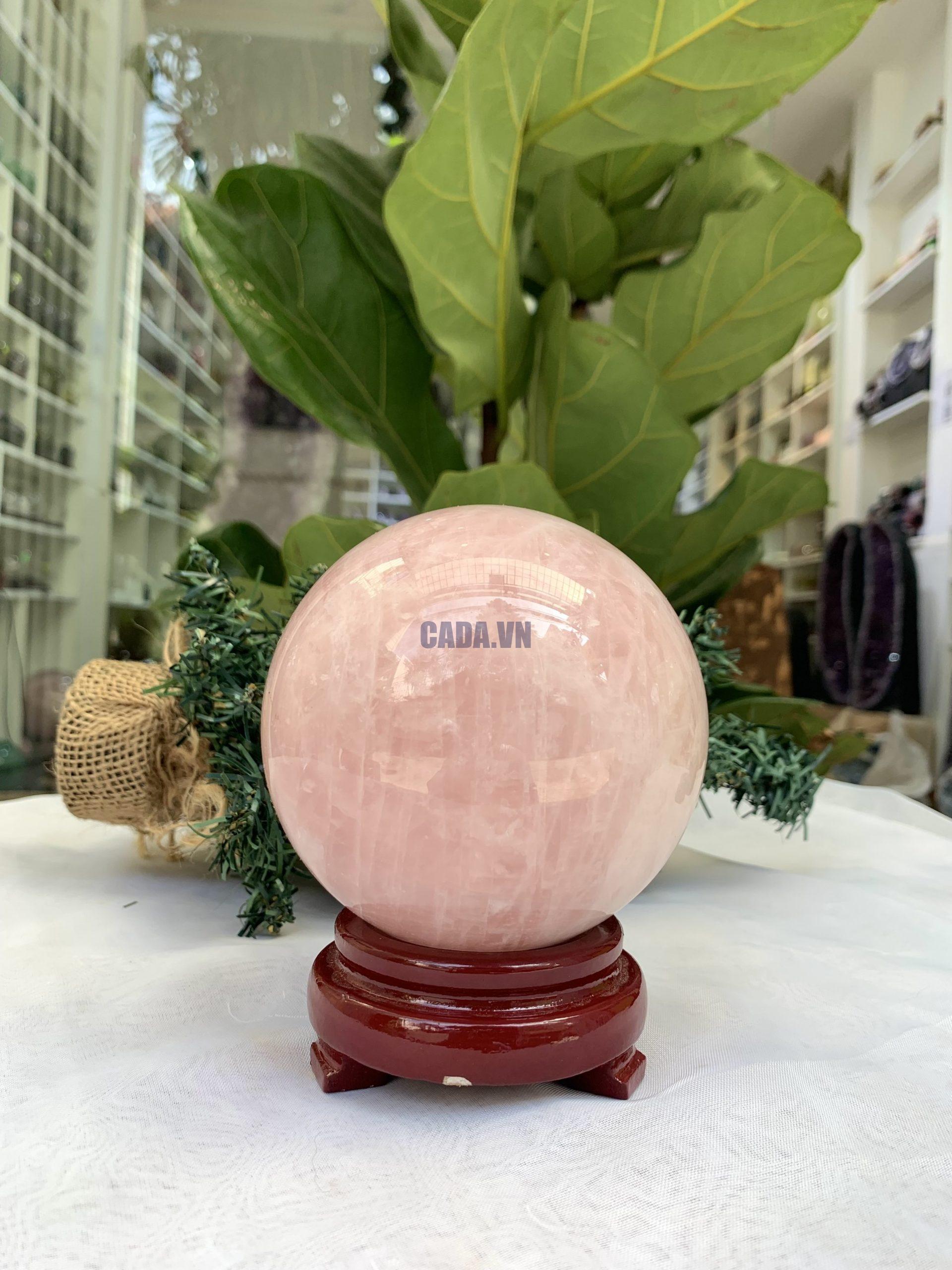 Bi cầu Thạch Anh Hồng – Rose Quartz Sphere (BH93), ĐK: 9,7CM, KL: 1,365KG 