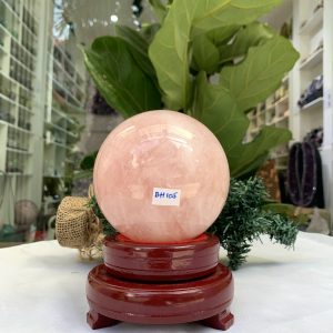 Bi cầu Thạch Anh Hồng – Rose Quartz Sphere (BH105), ĐK: 10,2 CM, KL: 1,595 KG