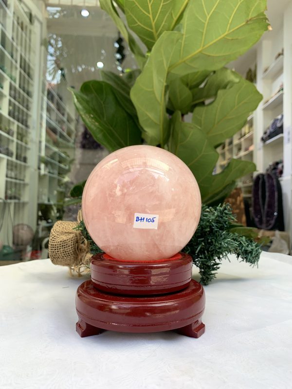 Bi cầu Thạch Anh Hồng – Rose Quartz Sphere (BH105), ĐK: 10,2 CM, KL: 1,595 KG