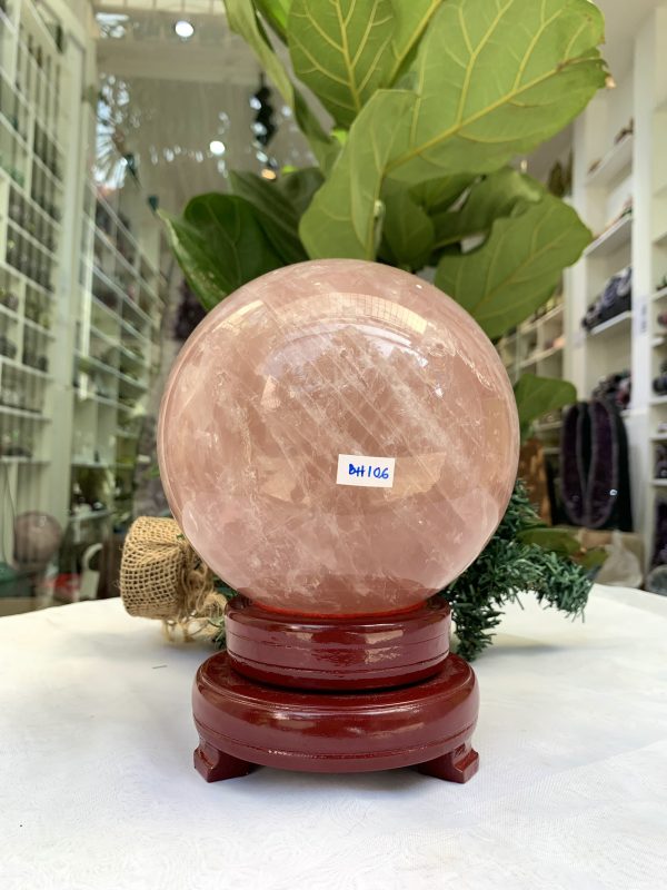 Bi cầu Thạch Anh Hồng – Rose Quartz Sphere (BH106), ĐK: 13,1 CM, KL: 3,885 KG