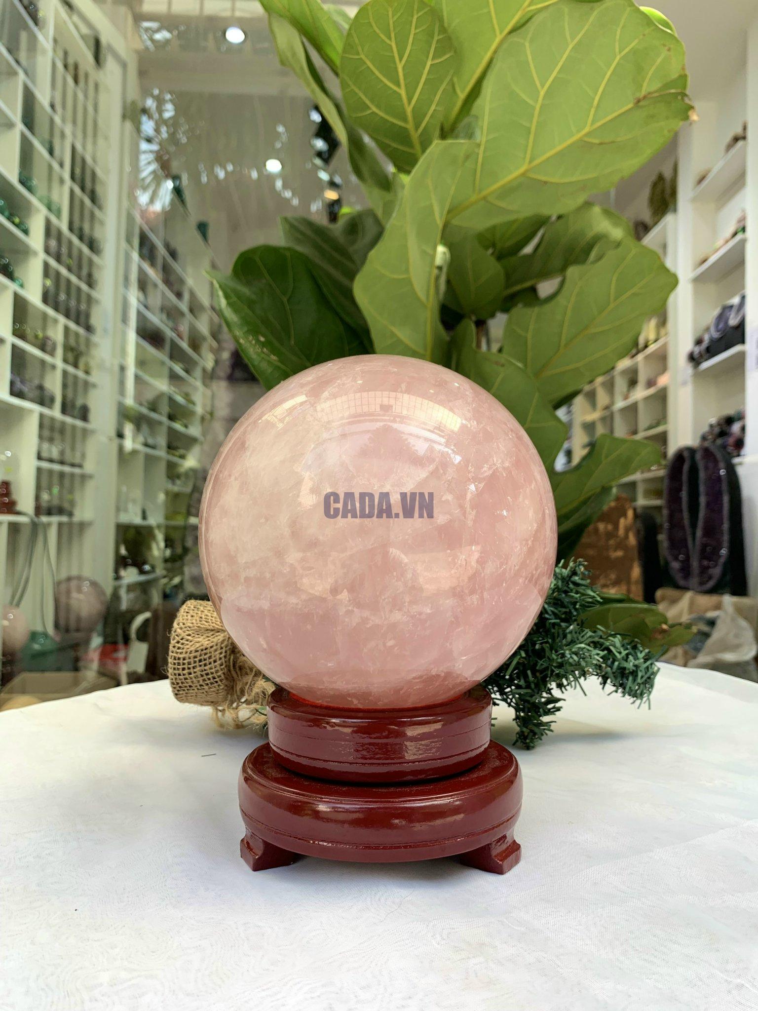 Bi cầu Thạch Anh Hồng – Rose Quartz Sphere (BH106), ĐK: 13,1 CM, KL: 3,885 KG