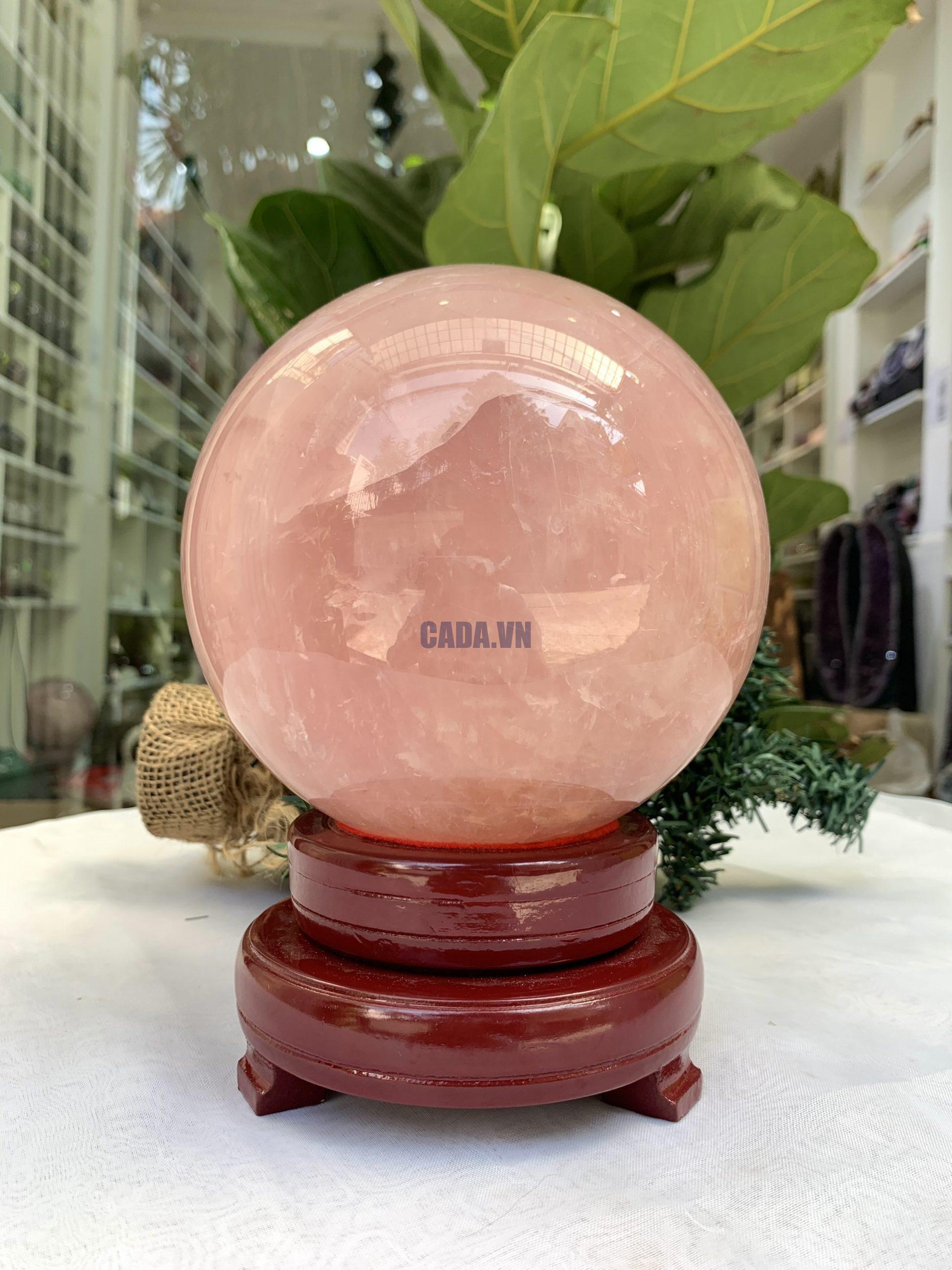 Bi cầu Thạch Anh Hồng – Rose Quartz Sphere (BH108), ĐK: 12,7 CM, KL: 3,640 KG 