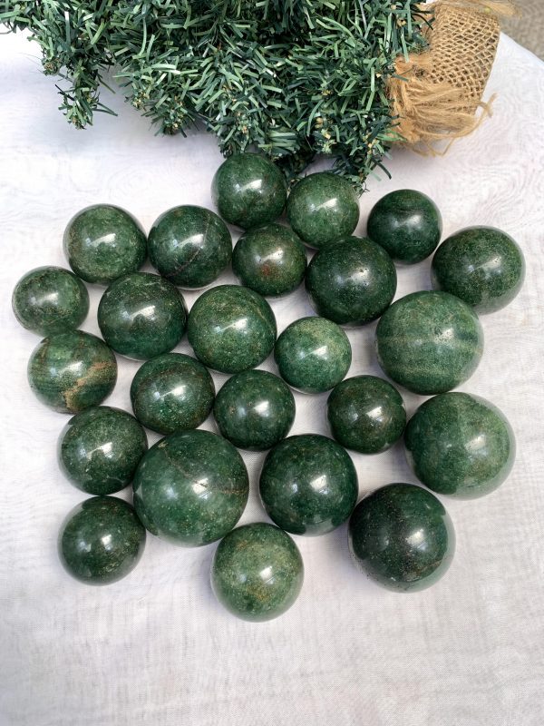 Bi cầu thạch anh dâu tây xanh |Green Strawberry Quartz Sphere| Đá thanh tẩy , tarot | CADA DECOR