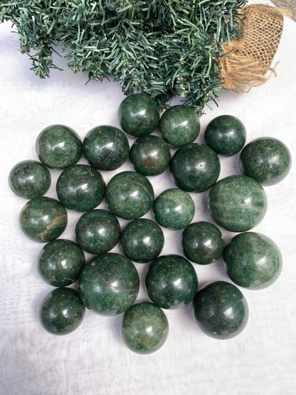 Bi cầu thạch anh dâu tây xanh |Green Strawberry Quartz Sphere| Đá thanh tẩy , tarot | CADA DECOR