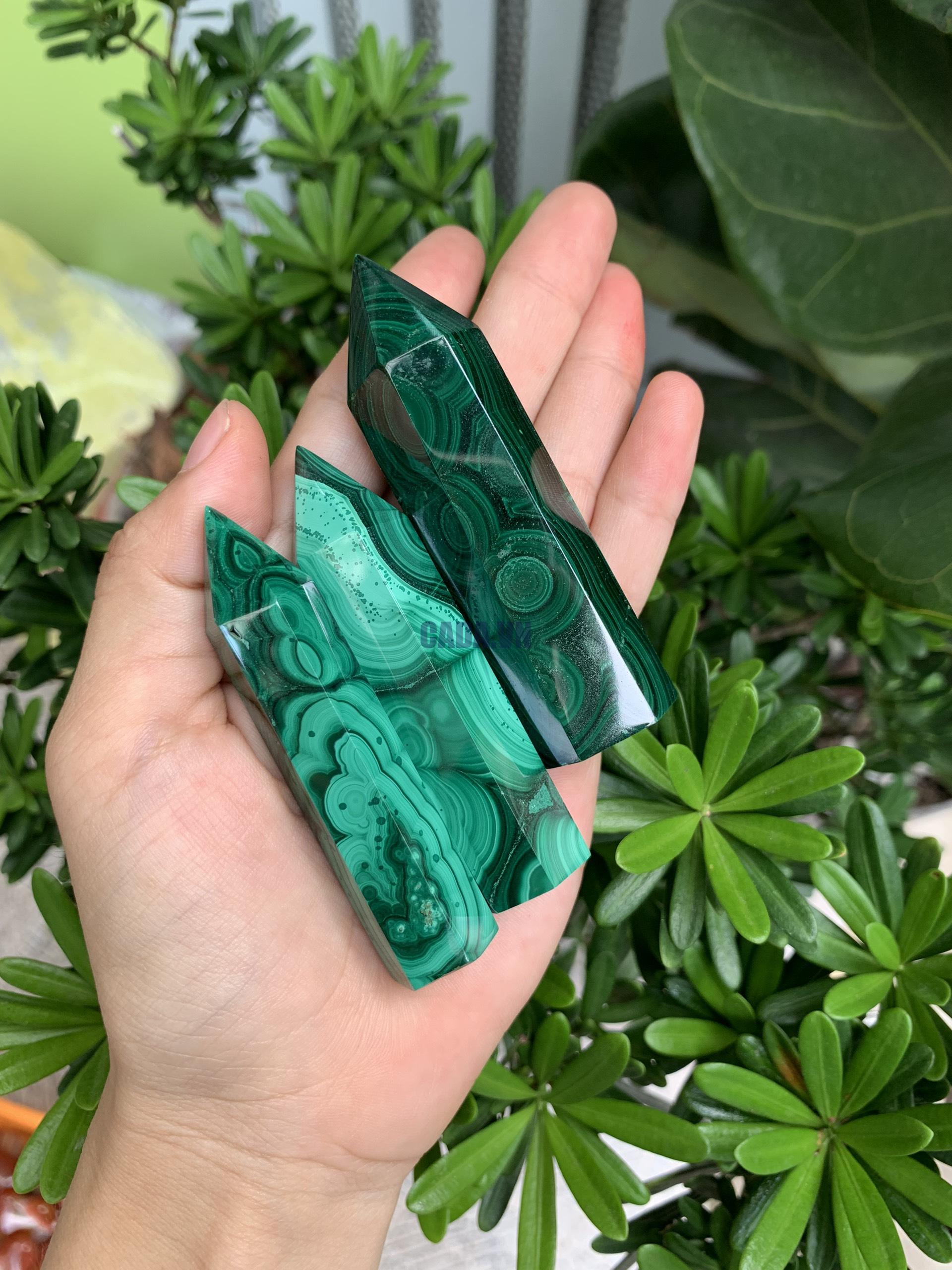 Malachite Point , trụ đá lông công