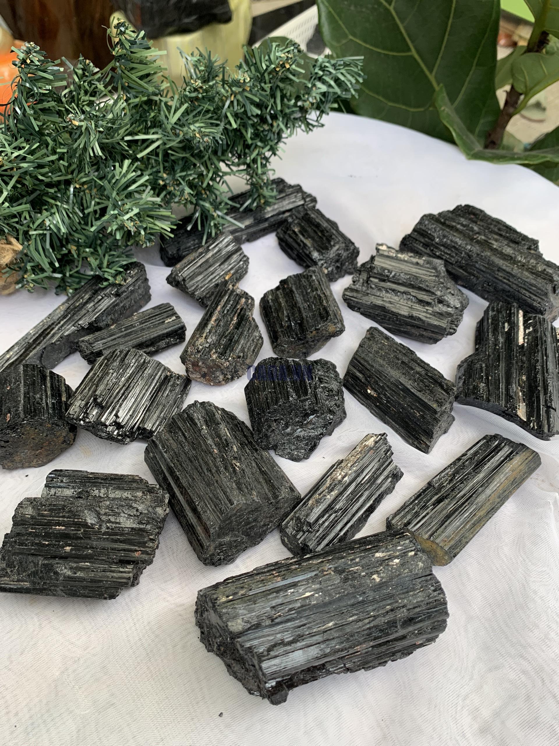 Đá thô tinh thể tourmaline |Black Tourmaline Raw| Đá sưu tầm, đá thiền định, tarot, thanh tẩy| CADA DECOR 