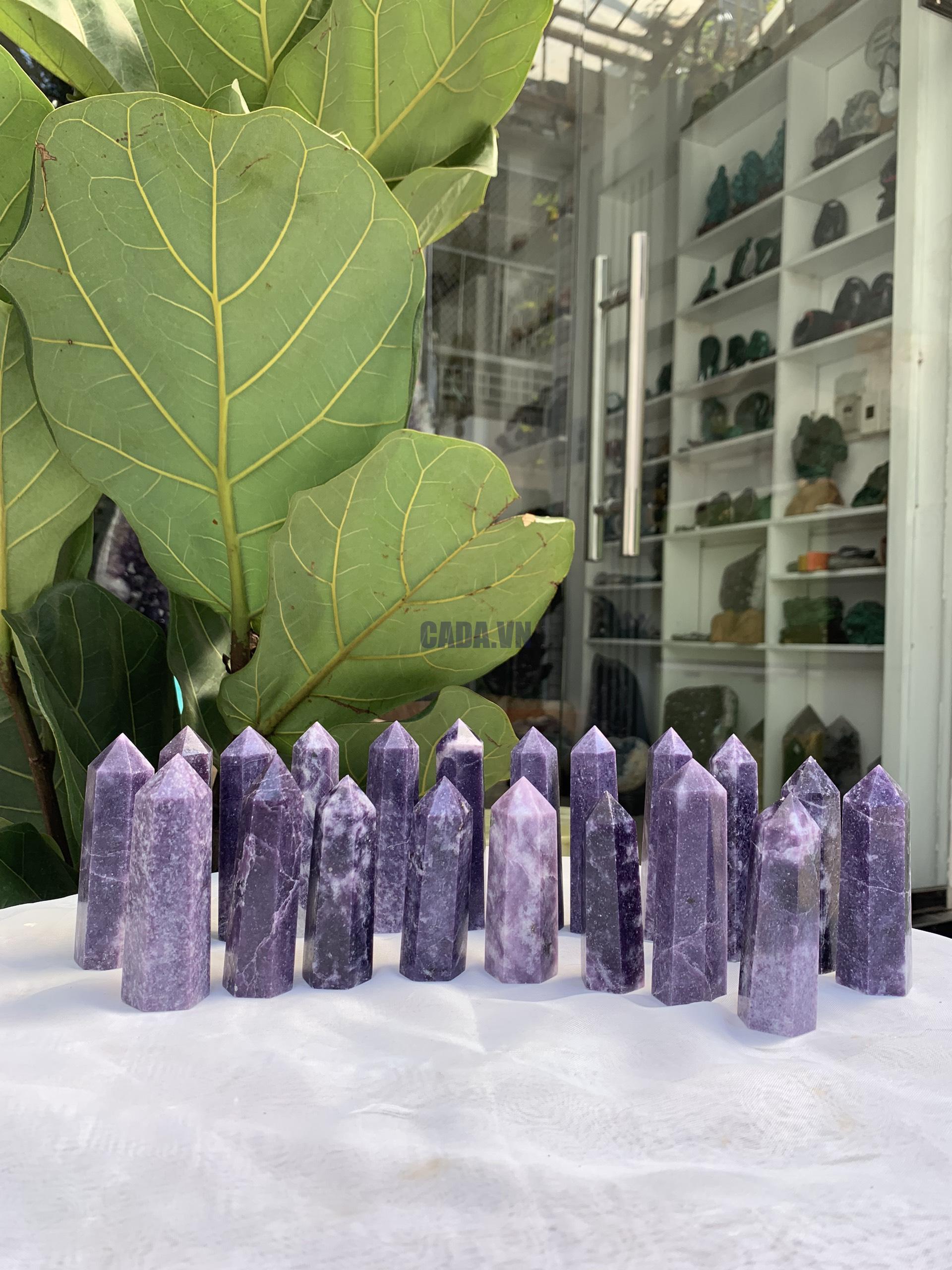 Trụ lepidolite
