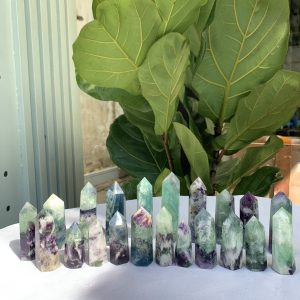 Trụ đá Snowflake Fluorite- Snowflake Fluorite Point | Đá thanh tẩy , tarot