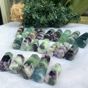 Trụ đá Snowflake Fluorite- Snowflake Fluorite Point | Đá thanh tẩy , tarot