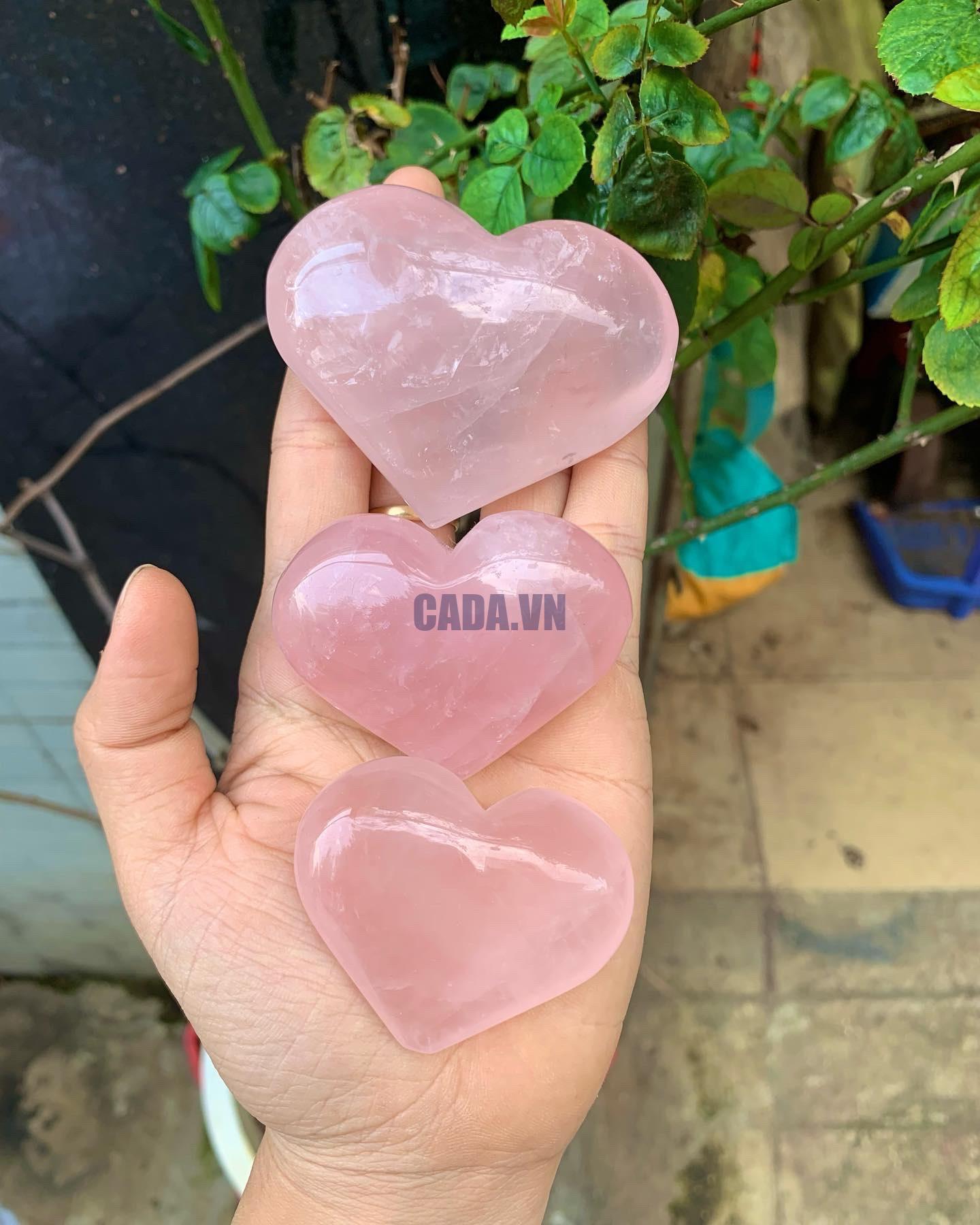 Rose Quartz Heart - Thạch anh hồng hình trái tim - Đá sưu tầm, thanh tẩy, tarot | CADA.VN