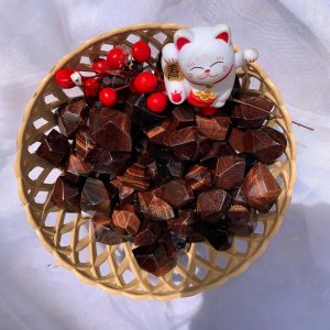 Freeform Red Tiger Eye - Mắt hổ đỏ nhiều dáng - Đá sưu tầm, thanh tẩy, tarot | CADA.VN