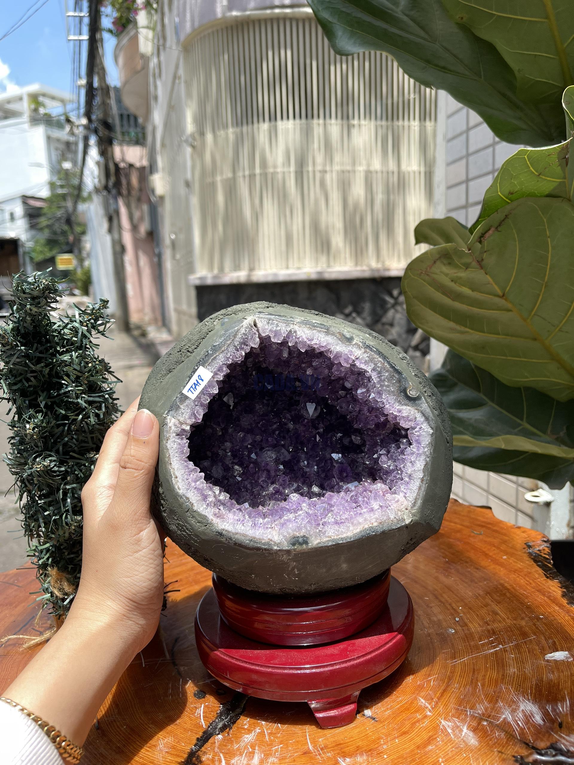 Túi Tiền - Ổ Tụ Tài Thạch Anh Tím - Amethyst (TTA18), KT: 16x14x14 CM, KL : 5.09kg