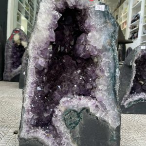 Hốc Thạch Anh Tím – Amethyst Geode (T142), KT: 41x 25.5CM, KL : 21.1kg