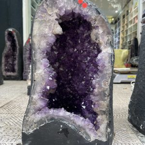 Hốc Thạch Anh Tím - Amethyst Geode (T147), KT: 36.5 x 22 CM, KL : 21.8kg