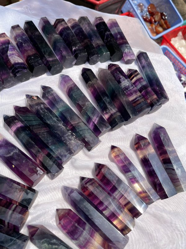 Trụ đá Fluorite cầu vồng - Rainbow Fluorite Point | Trụ đá thanh tẩy, Tarot, Healing, sưu tầm