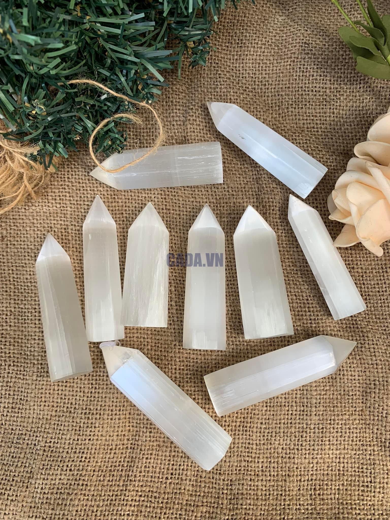 trụ selenite , selenite point