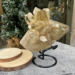 cụm tinh thể thô thạch anh vàng