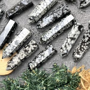 Trụ snowflake obsidian | Đá trang trí, sưu tầm, healing | CADA DECOR