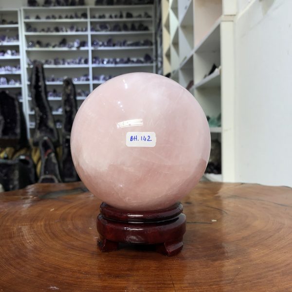 Bi cầu Thạch Anh Hồng – Rose Quartz Sphere (BH142), ĐK: 11,46 CM, KL: 2,15 KG