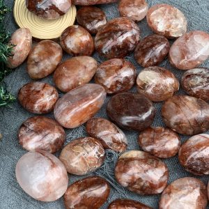 Thạch anh lửa | Palm fire quartz | Đá trang trí, sưu tầm, healing | CADA DECOR