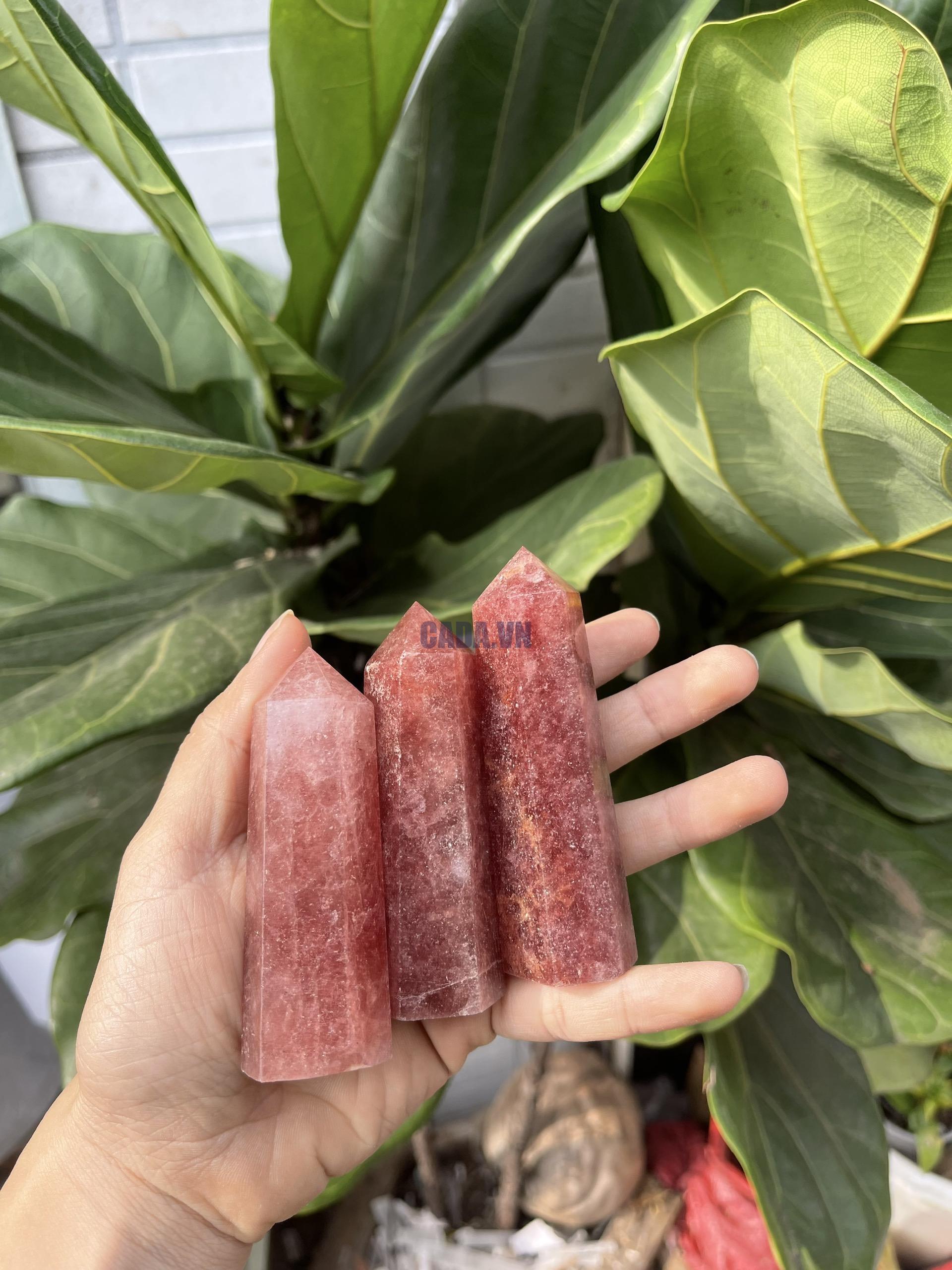 Trụ Thạch anh dâu tây đỏ | Red strawberry quartz point | Đá trang trí, sưu tầm, healing | CADA DECOR