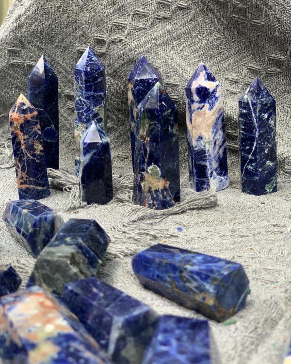 Trụ đá Sodalite | Sodalite point | Đá trang trí, sưu tầm, healing | CADA DECOR