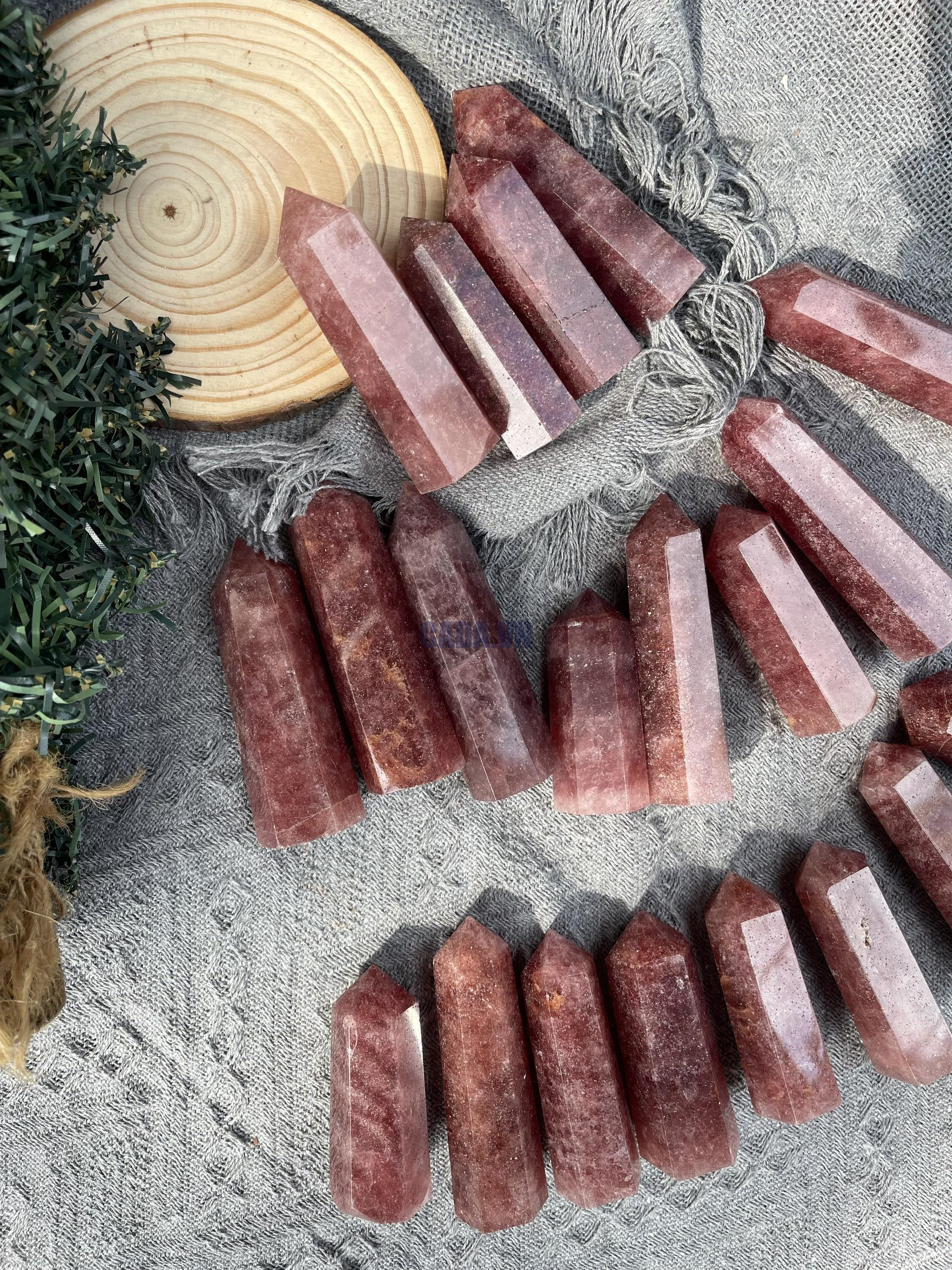 Trụ Thạch anh dâu tây đỏ | Red strawberry quartz point | Đá trang trí, sưu tầm, healing | CADA DECOR