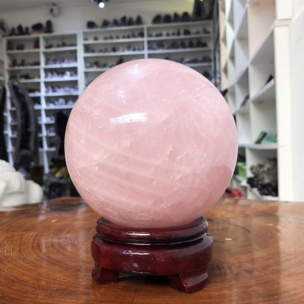 Bi cầu Thạch Anh Hồng – Rose Quartz Sphere (BH148), ĐK: 10,83 CM, KL: 1,685 KG